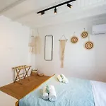 Villa Palm Luxury Maisonette With Heated Private Jacuzzi *
