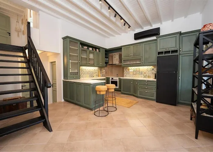 Palm Luxury Maisonette With Private Outdoor Jaccuzi * Φτελιά