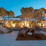 Palm Luxury Maisonette With Heated Private Jacuzzi